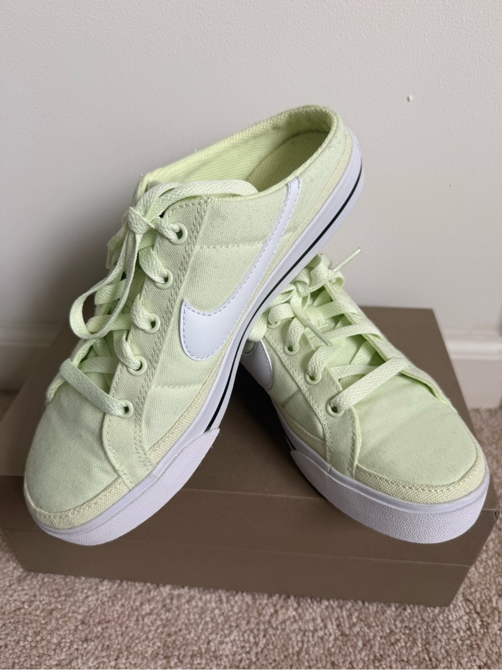 NWOB Nike Women’s Court Legacy Mules in Lime Ice- Low-Top Sneakers - Picture 4 of 10